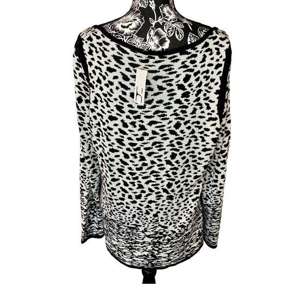 NWT Snow Leopard Print Hannah Sweater - Picture 2 of 5